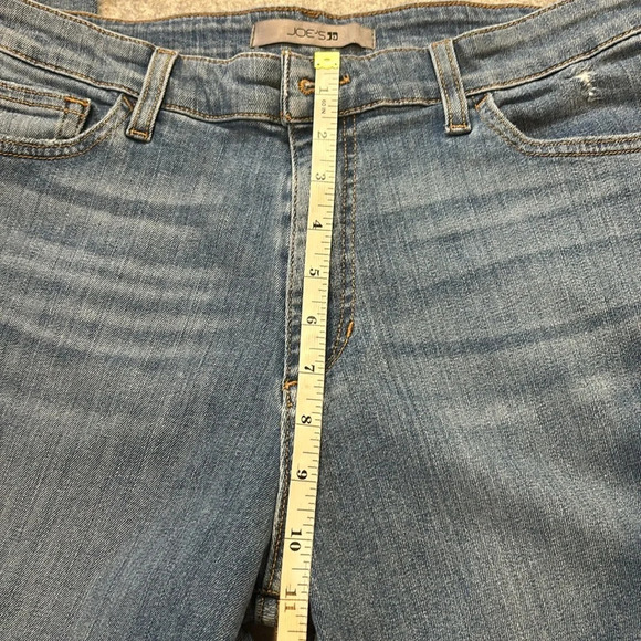 Joe's Loose Fit Crop, Size 31. Light Wash. - Picture 10 of 12